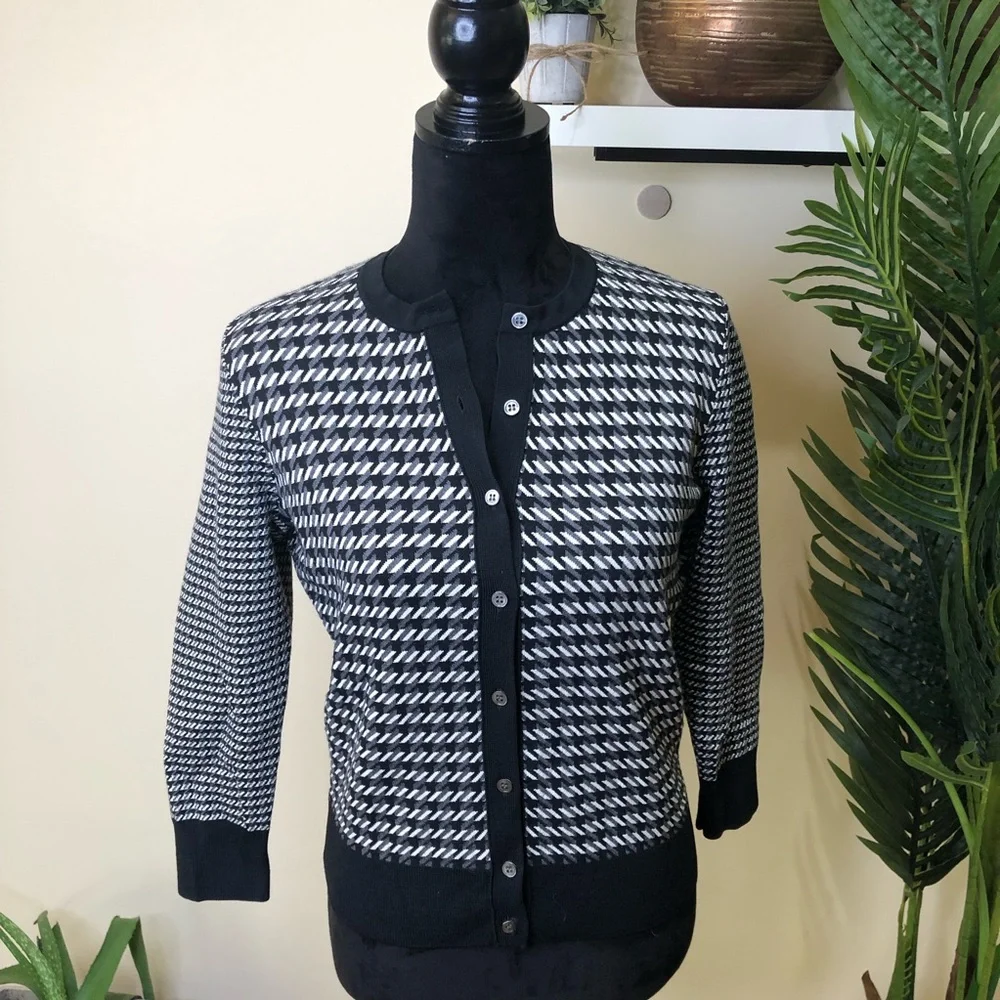 Ann Taylor Merino Wool Blend Grey White Black Button 3/4 Sleeve Cardigan Sweater